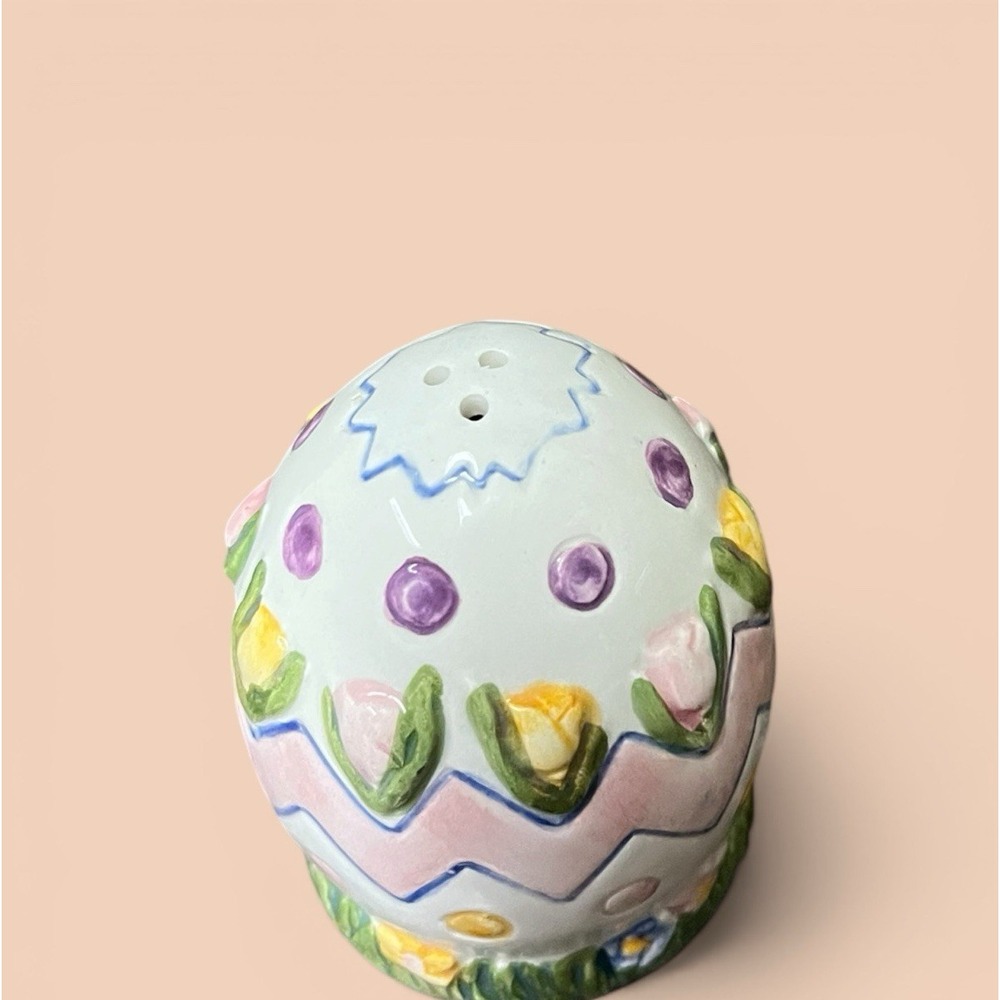 Fitz & Floyd Omnibus Eggspress Pepper Shaker Hand Painted Easter Egg Pastel 1994
